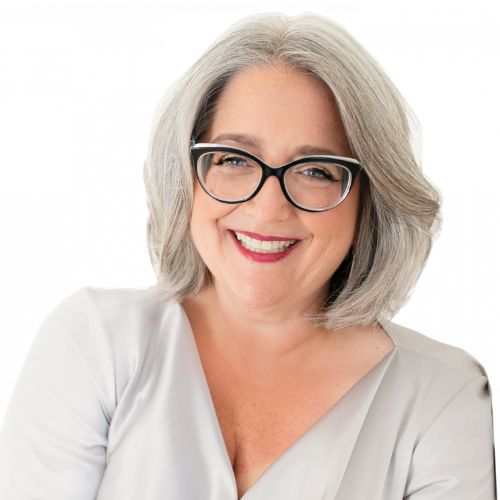 Dr. Alexandra Stockwell, guest on the Delay the Binge podcast